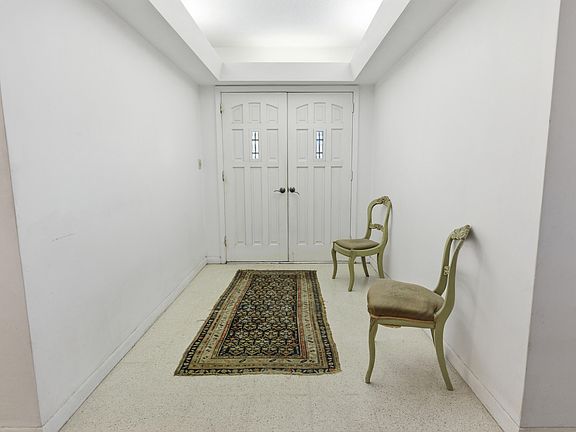 3rd image of 91 SW 11th Avenue