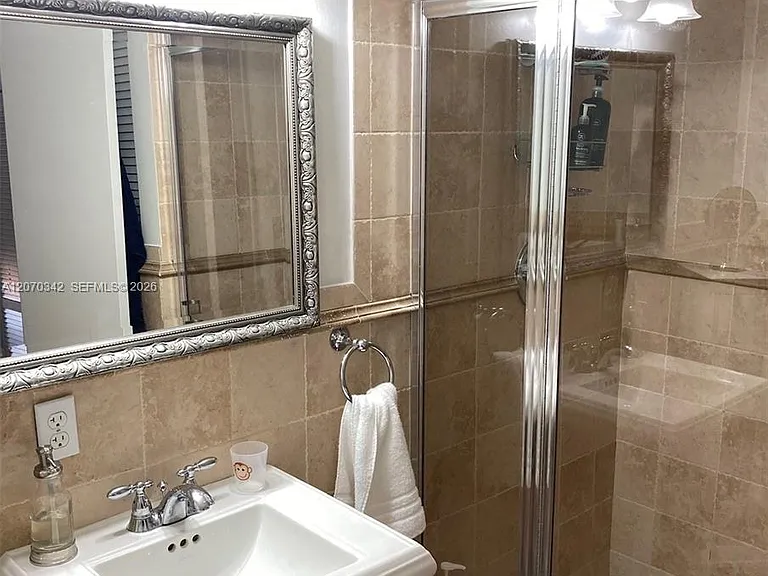 10093 SW 77th Ct #10093 — Photo 7