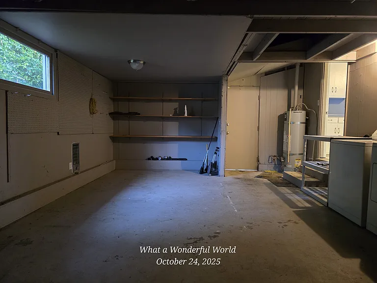 583 Delmar Dr N — Photo 31