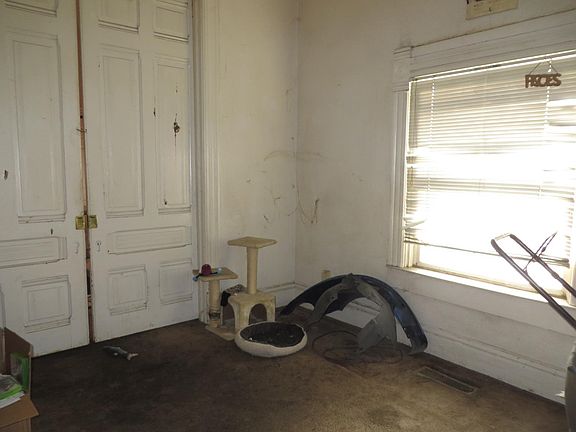 4th image of 1206 E Hazelton Ave