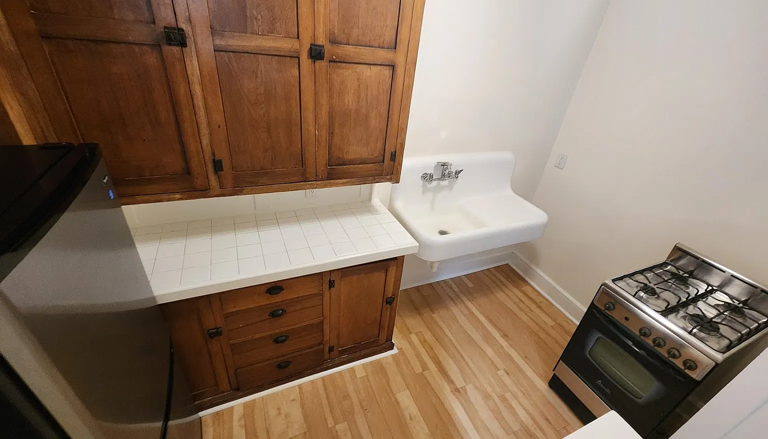 1 bed, $1,095 — Photo 1