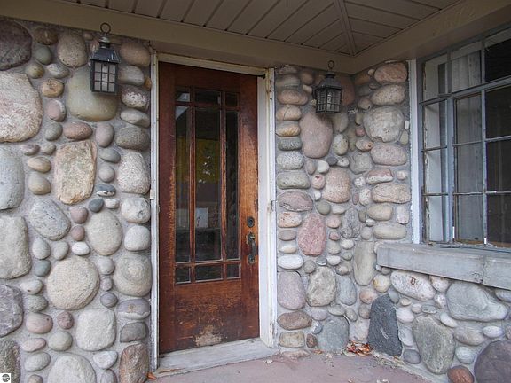 5th image of 3672 Forest Dr