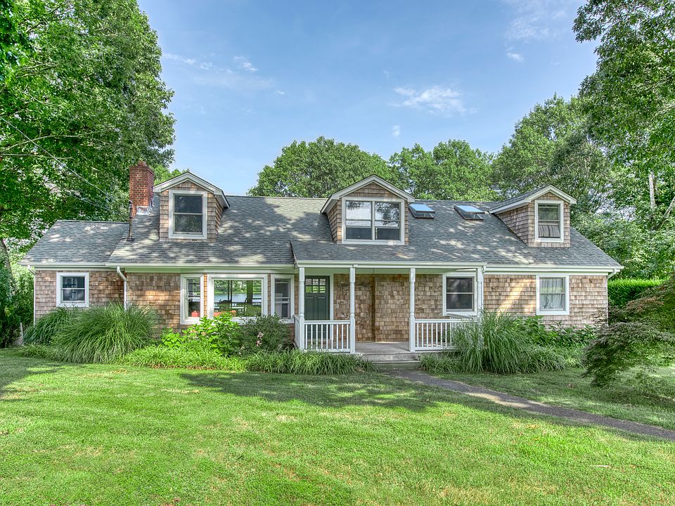 1st image of 5 Dickerson Dr