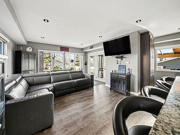 5th image of 10510 E Orange St