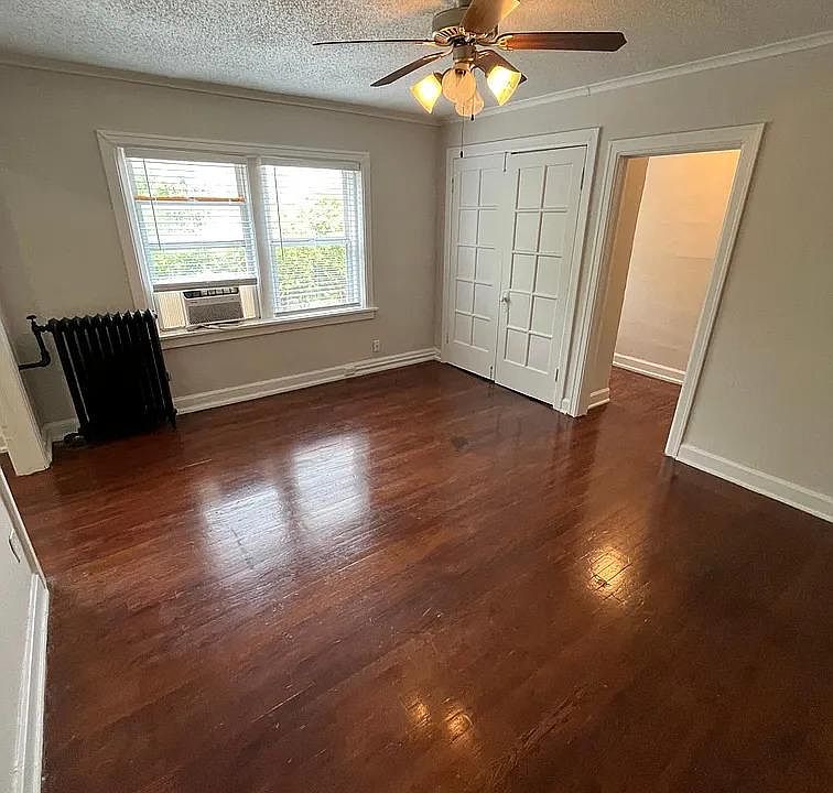 Brentwood Plaza 109 E 40th St Kansas City MO Zillow