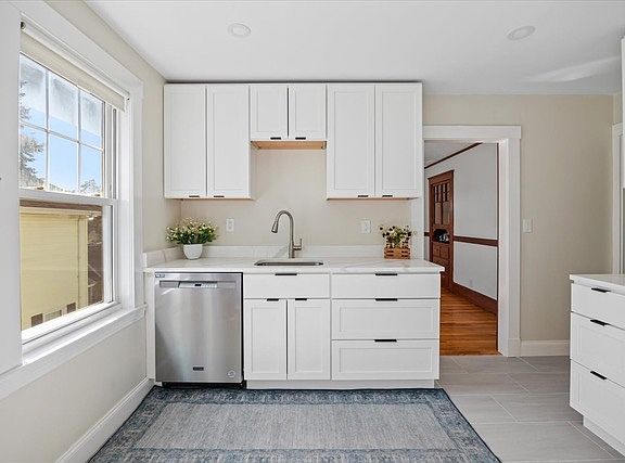 3rd image of 45 Redlands Rd Floor 1