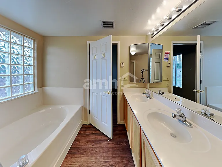 7607 S Wildberry Ave — Photo 13
