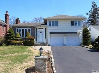 205 Whitehall Blvd, Garden City, NY 11530