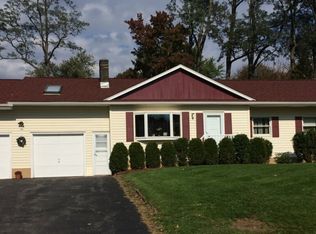 34 Beechwood Dr, Ballston Lake, NY 12019
