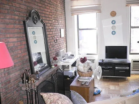 Rented by Fenwick Keats Real Estate | media 11