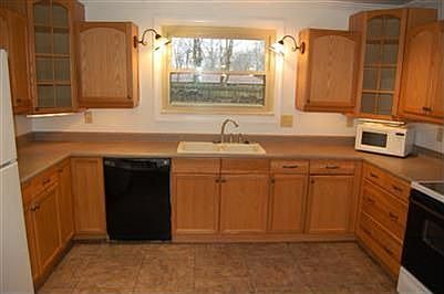 5th image of 2771 Edwin Dr