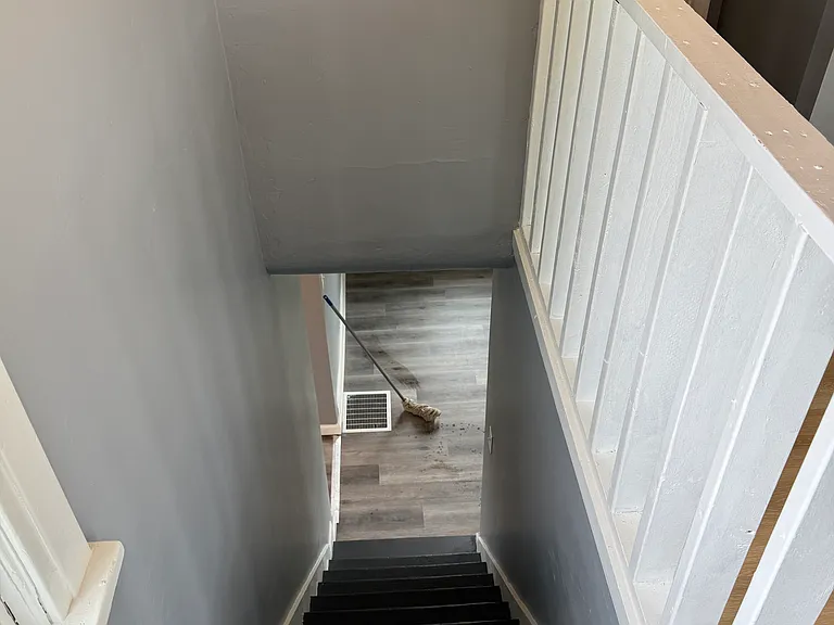 304 SE 3rd Ave #1 — Photo 8