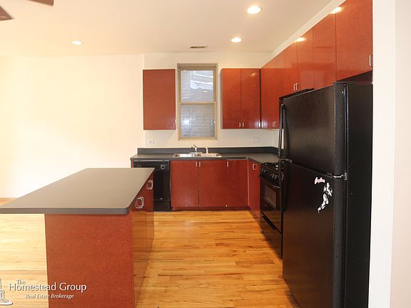 2nd image of 2054 W Division St #First