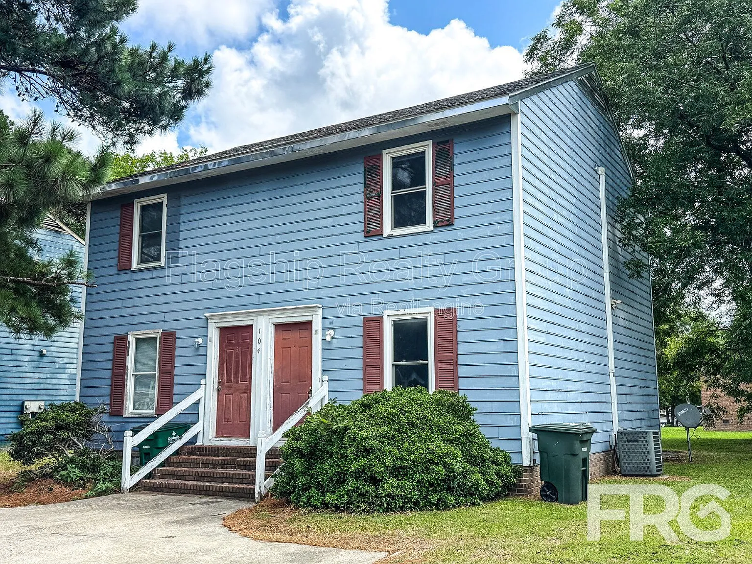 2 bed, 1.5 bath, $795 — Photo 2