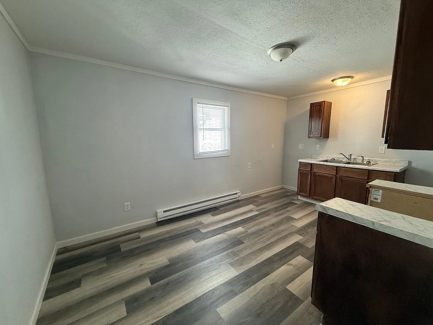 Cozy & Updated 1 Bedroom | 1 Bathroom Efficiency Apartment — Photo 4