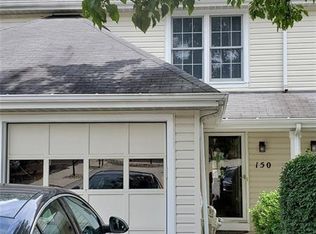 150 Westbrooke Ln, Coraopolis, PA 15108