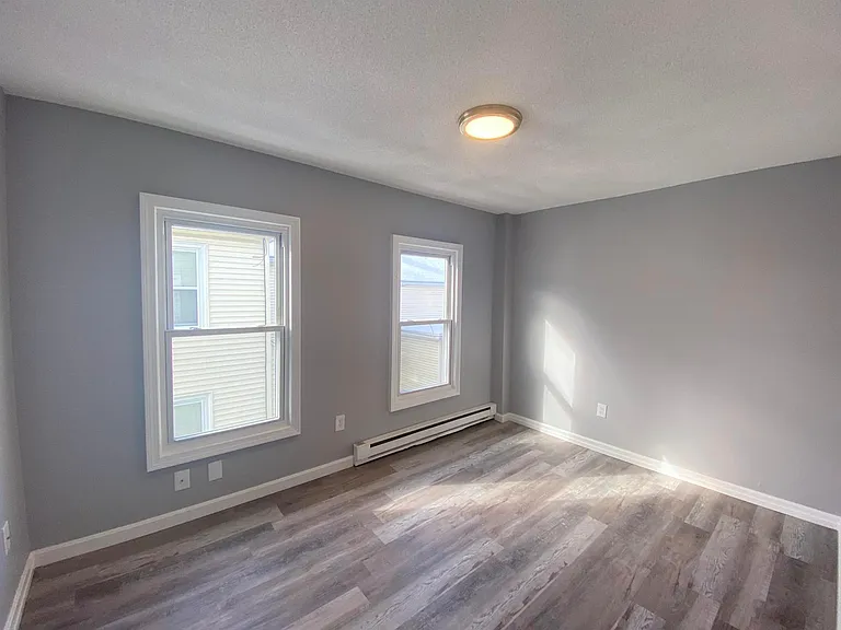 50 Cabot St #2L — Photo 3