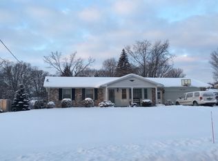 2048 Greendale Dr, Jenison, MI 49428