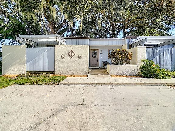 3rd image of 2517 Leeward Way