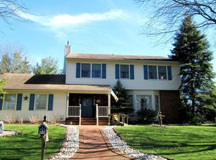 1 Whitetail Ct, Matawan, NJ 07747