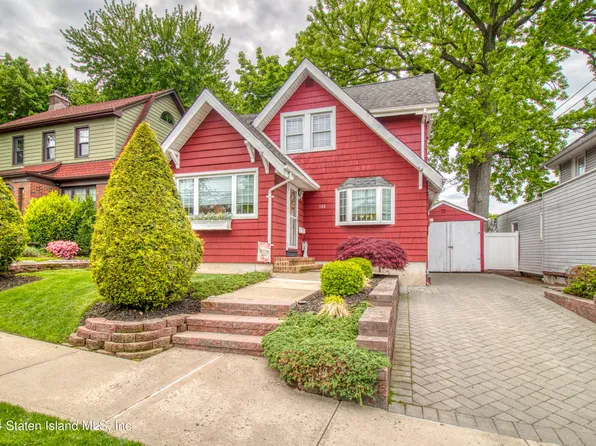 180 Hart Blvd, Staten Island, NY 10301