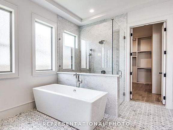 5th image of 7 Mimosa Dr