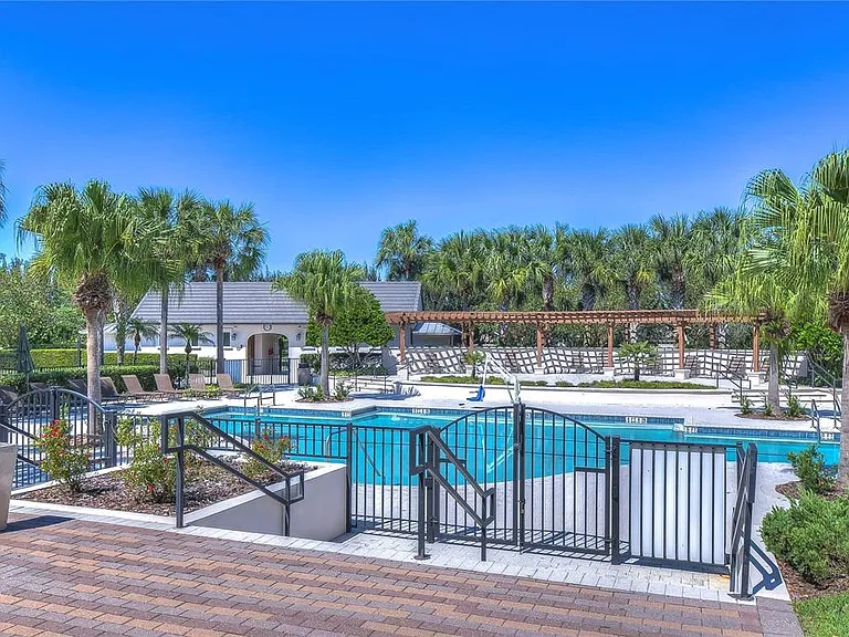 15849 Fishhawk View Dr — Photo 46