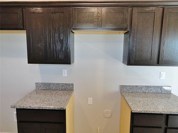 3rd image of 14358 Loma Esmeralda Dr