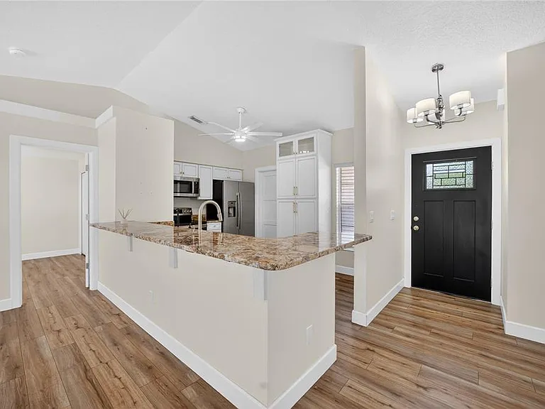 10748 Siena Dr — Photo 25