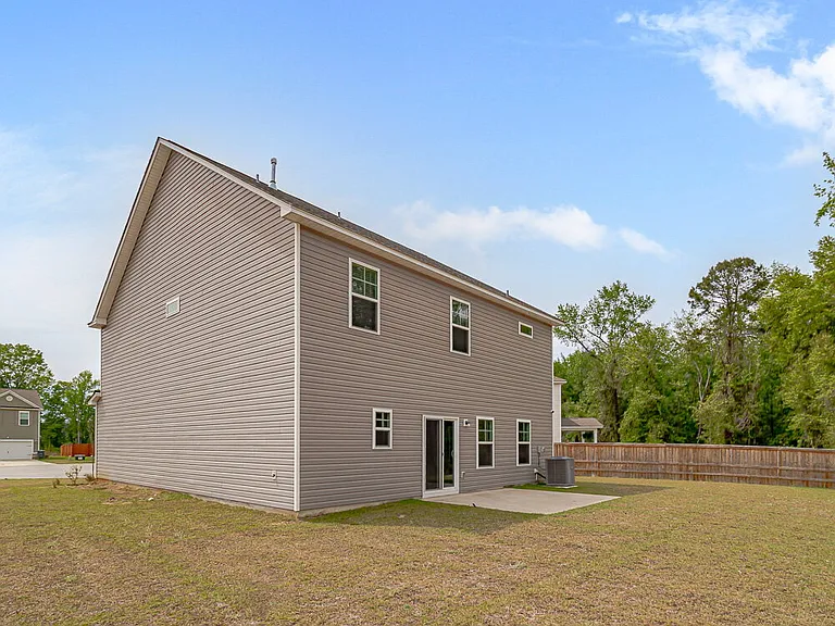 1545 Sawtooth Dr — Photo 3