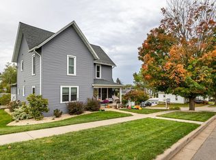 1007 Madison St, Darlington, WI 53530