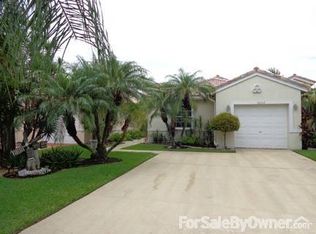 3622 Coco Lake Dr, Pompano Beach, FL 33073