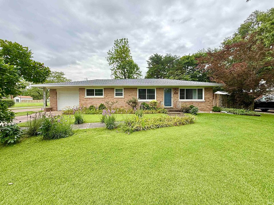 1st image of 3100 Lake Dr