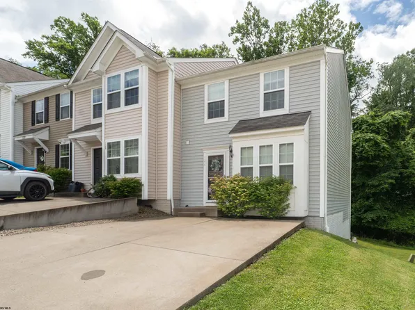 126 Auburn Dr, Morgantown, WV 26501