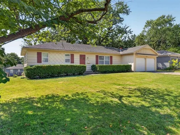 5913 W 101st Pl, Overland Park, KS 66207