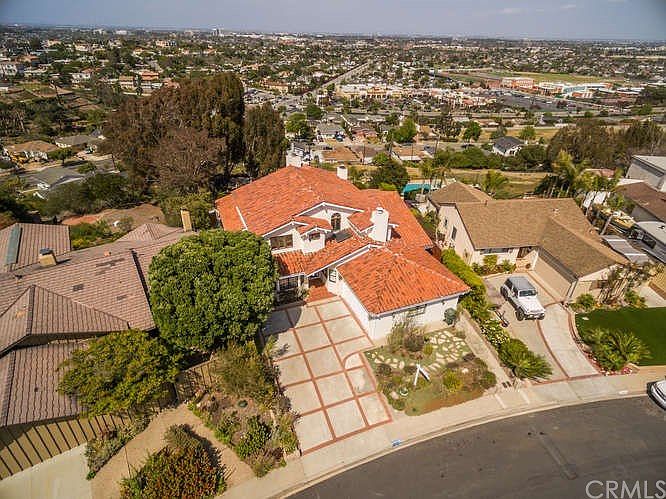 1st image of 23652 Susana Ave