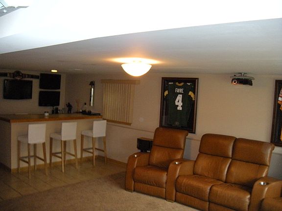 3rd image of 3136 Sunnyside Ave