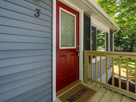 3rd image of 3 Woodside Dr
