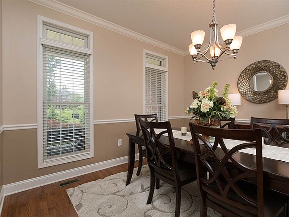 4th image of 67 Hardwood Dr