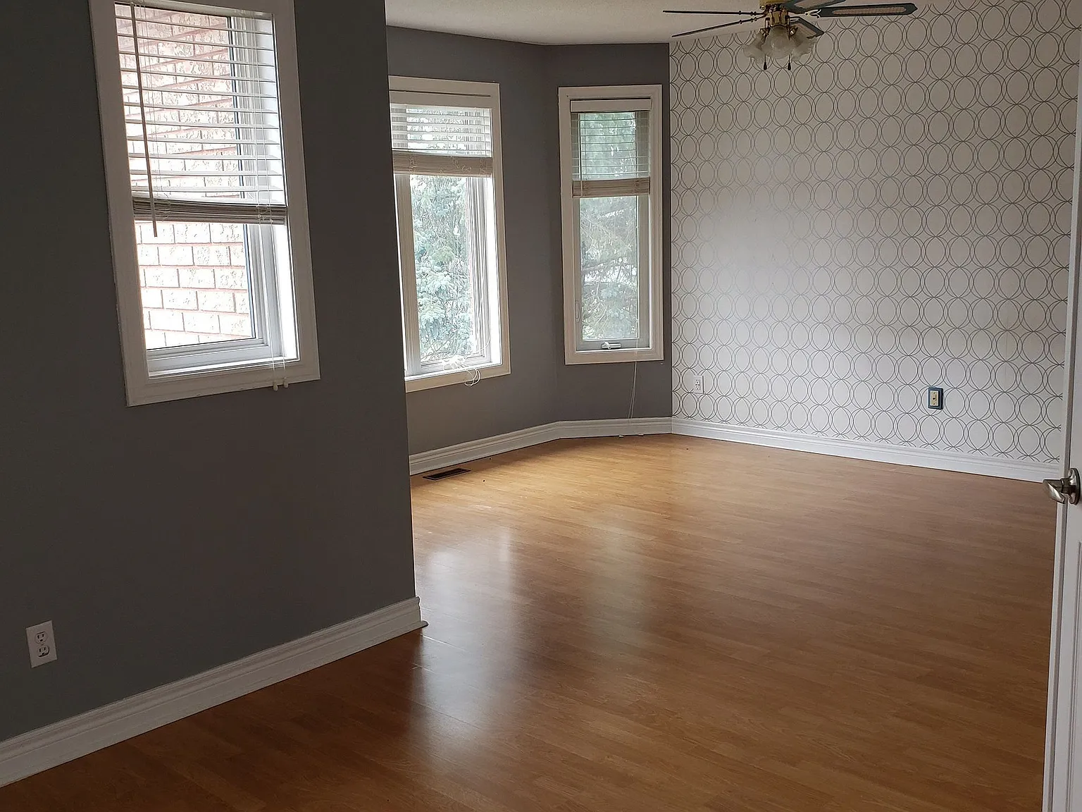 5 bed, $3,500 — Photo 2