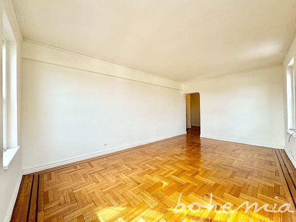 5th image of 30 Park Ter E APT 5G