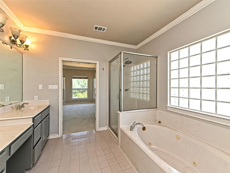 104 Acapulco Ct — Photo 25