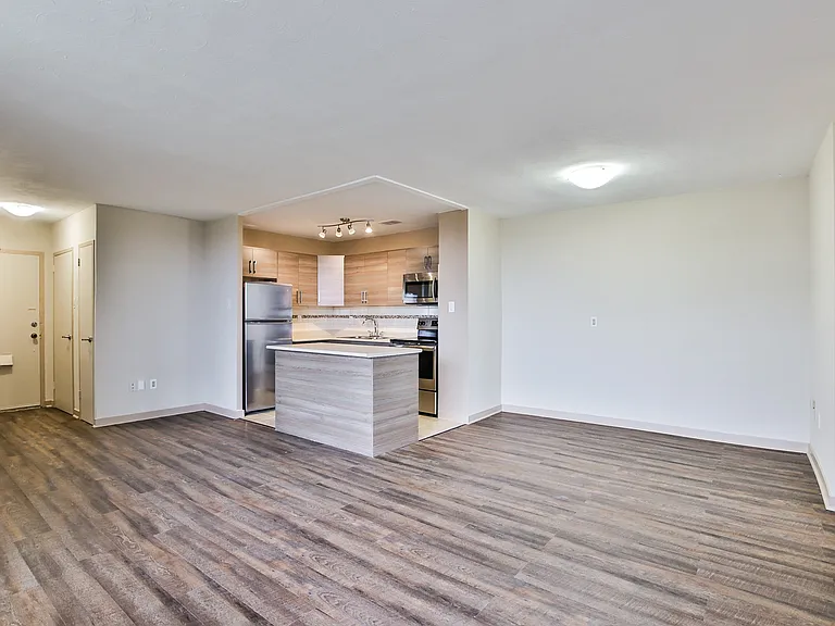 1785 Bloor St — Photo 14