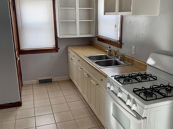 5th image of 913 21st Ave