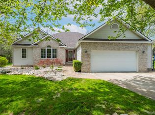297 Carriage Way, Davison, MI 48423