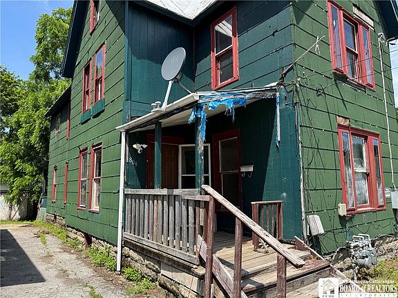 5th image of 809 Cherry St