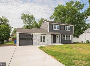 214 McIntosh Rd, Cherry Hill, NJ 08003