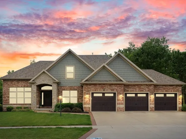 1307 White Oak Rd, Mahomet, IL 61853