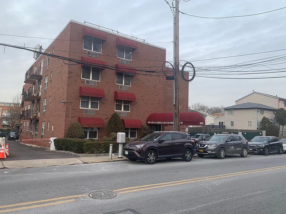 1st image of 999 Forest Ave APT 4I