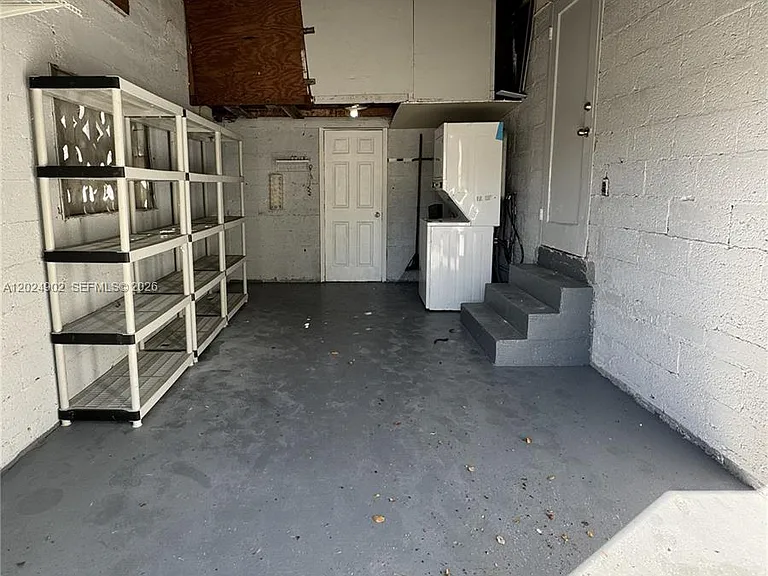 5353 SW 6th St — Photo 12